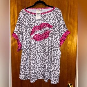 Southern Stitch Lip Top